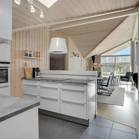 Strandhus I Hemmet Med Sauna *
