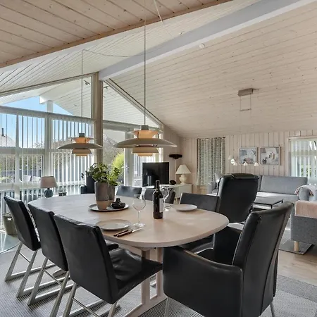 Strandhus I Hemmet Med Sauna * Hemmet